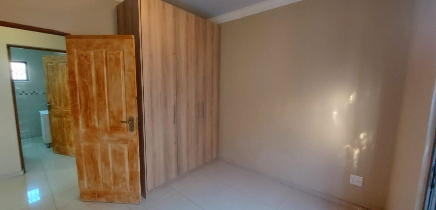 3 Bedroom, 2 Bathroom lockup & Go Simplex to let in secure complex in Erasmia.