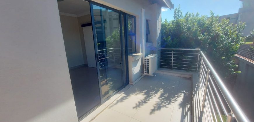 Modern 3 Bedroom Duplex to For Sale in Secure Raslouw Gardens